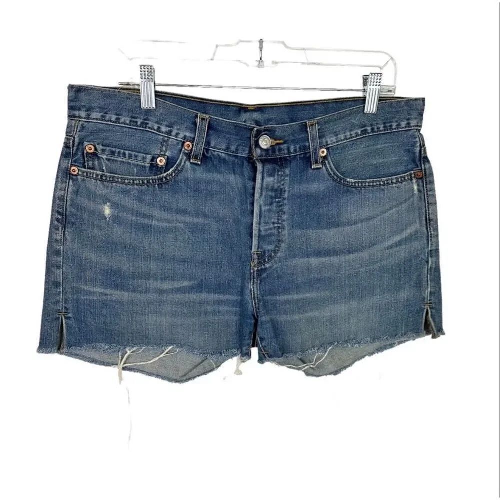 Levis Vintage 501 Jean Shorts High Rise Denim Cut Off Fringe Women Size 16
